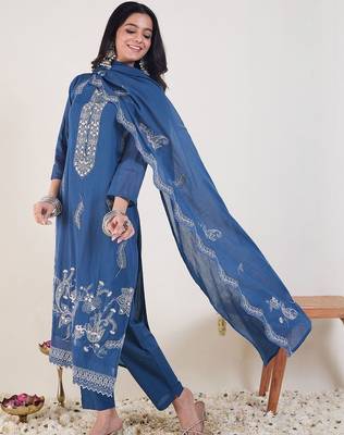 Embroidered Notch Neck Thread Work Pure Cotton Kurta With Trousers & Dupatta 1