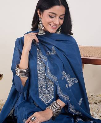 Embroidered Notch Neck Thread Work Pure Cotton Kurta With Trousers & Dupatta 2