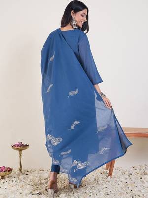 Embroidered Notch Neck Thread Work Pure Cotton Kurta With Trousers & Dupatta 3