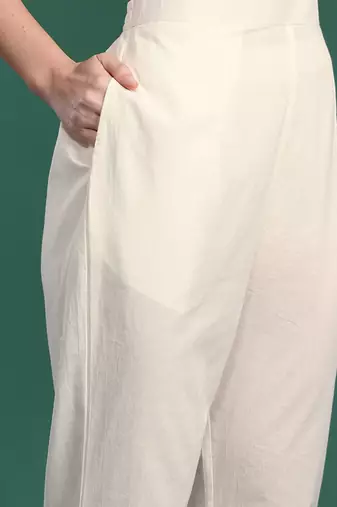 Women Floral Printed Kurta with Trousers & Dupatta