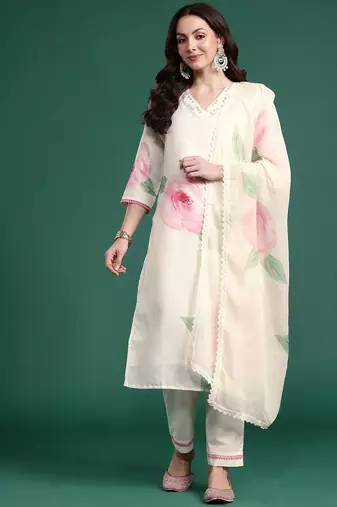 Women Floral Printed Kurta with Trousers & Dupatta