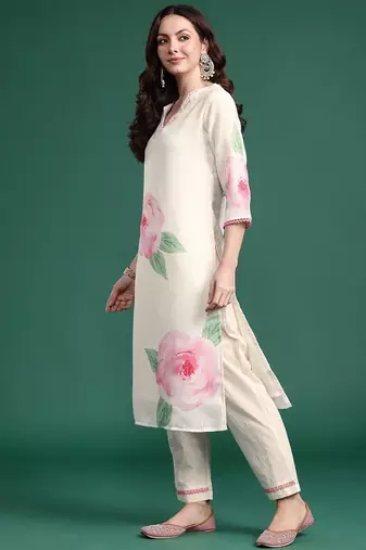 Women Floral Printed Kurta with Trousers & Dupatta