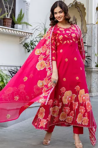 Women Floral Printed Regular  Cotton Kurta with Trousers & With Dupatta