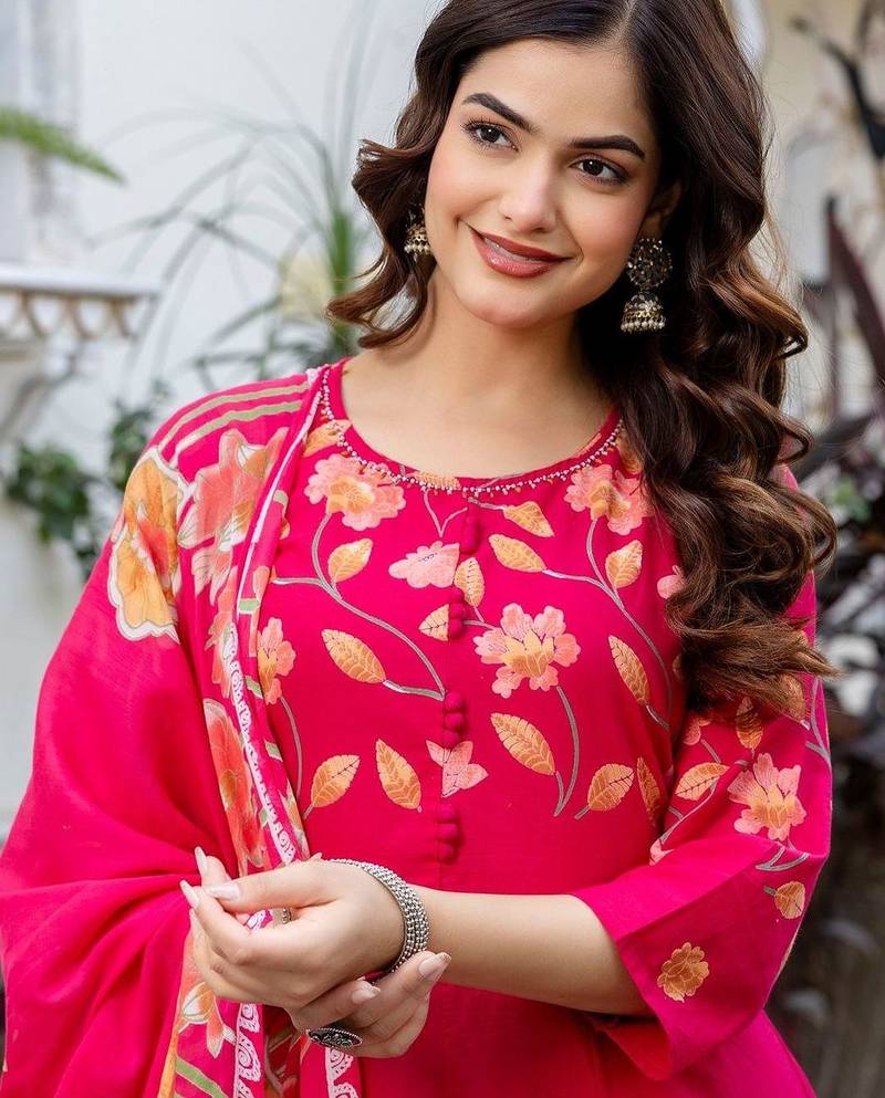 Women Floral Printed Regular  Cotton Kurta with Trousers & With Dupatta