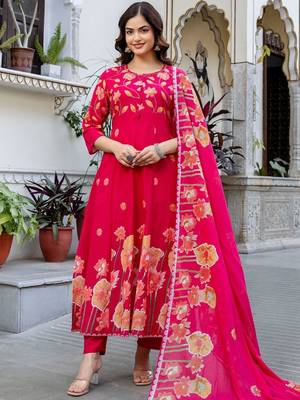 Women Floral Printed Regular  Cotton Kurta with Trousers & With Dupatta 5