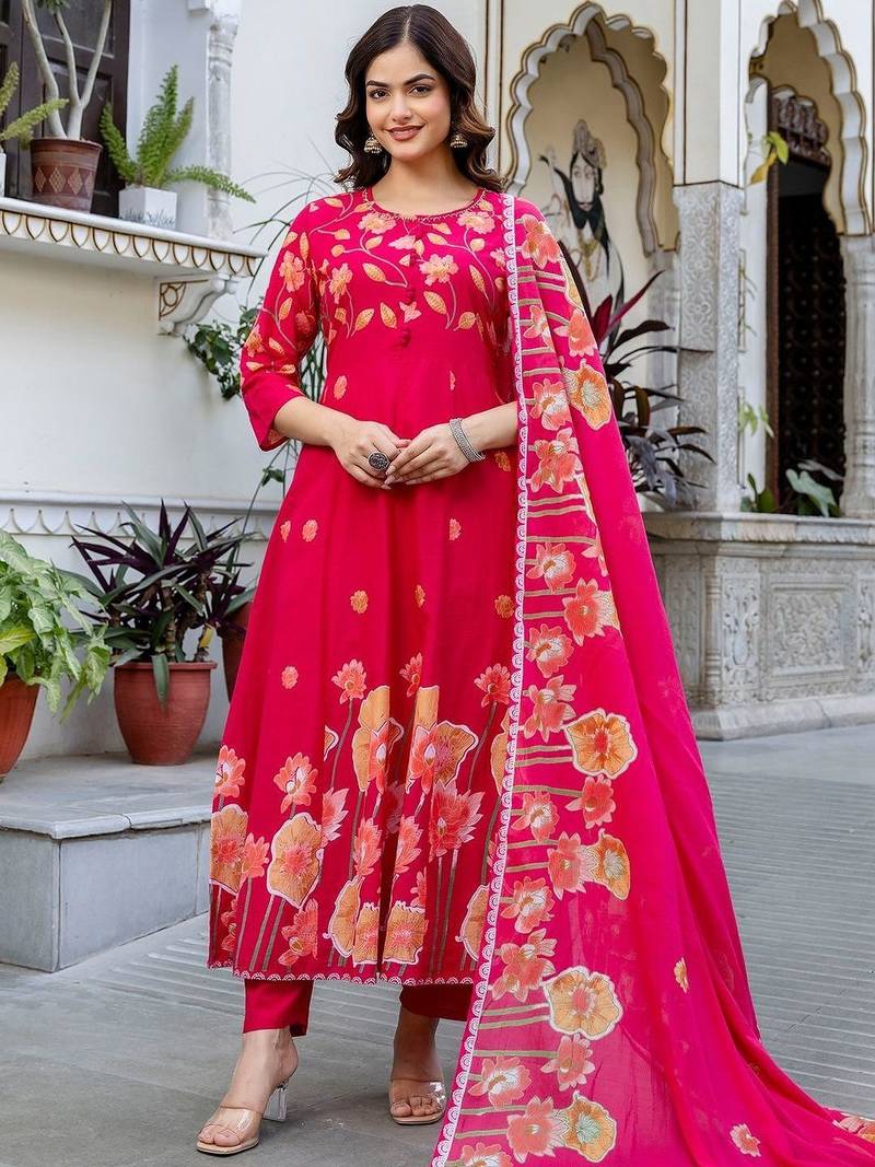 Women Floral Printed Regular  Cotton Kurta with Trousers & With Dupatta