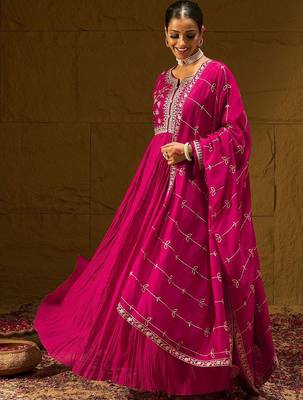 Floral Embroidered Notched Neck Pleated A-Line Kurta With Trousers & Dupatta 5