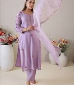 Women Floral Embroidered Regular Thread Work Kurta with Trousers & With Dupatta