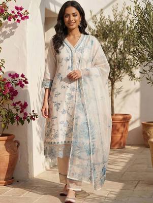 Women Floral Embroidered Regular Thread Work Kurta with Trousers & With Dupatta 5