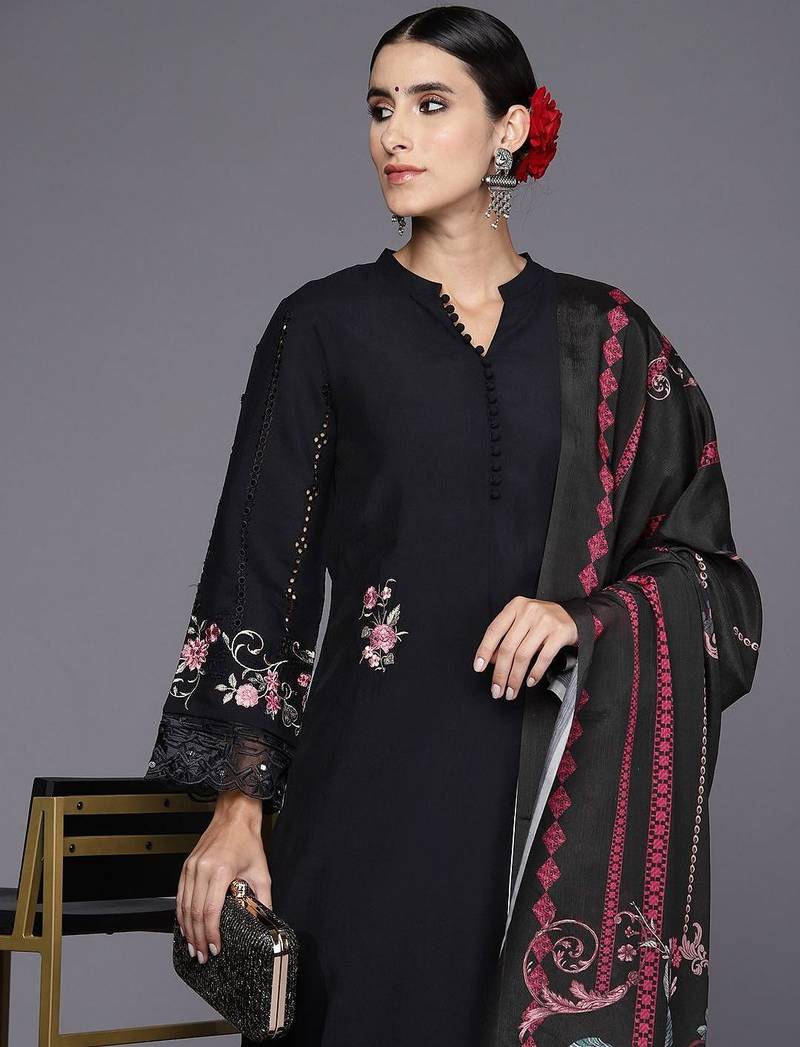 Women Floral Embroidered Regular Thread Work Kurta with Trousers & Dupatta