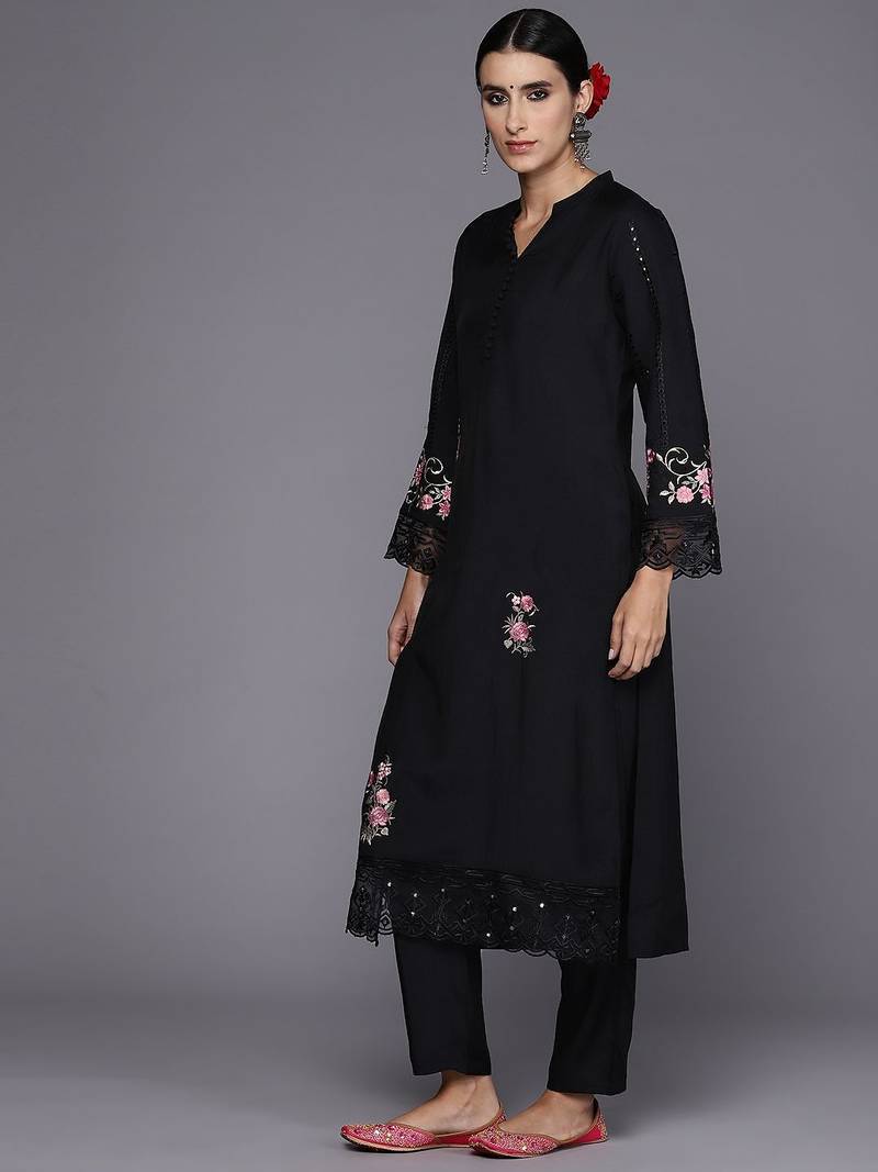 Women Floral Embroidered Regular Thread Work Kurta with Trousers & Dupatta