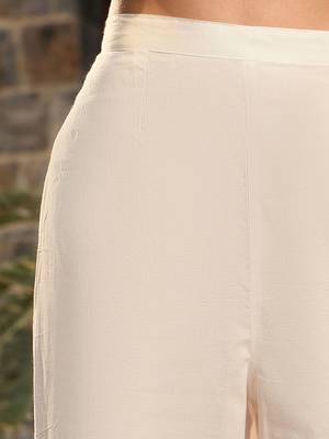 Floral Embroidered Regular Thread Work Kurta with Trousers & Dupatta 4