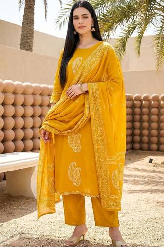Women Ethnic Motifs Embroidered Regular Thread Work  Cotton Kurta with Trousers & With Dupatta