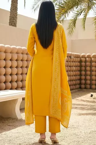 Women Ethnic Motifs Embroidered Regular Thread Work Pure Cotton Kurta with Trousers & With Dupatta