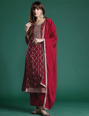 Embroidered Jacquard Zari Kurta With Trousers & Dupatta 2