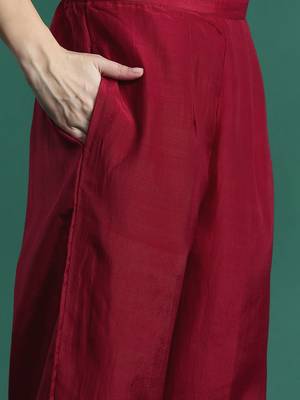 Embroidered Jacquard Zari Kurta With Trousers & Dupatta 4