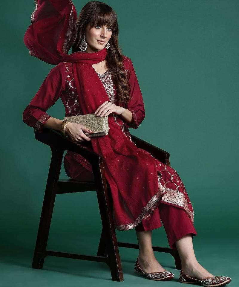 Embroidered Jacquard Zari Kurta With Trousers & Dupatta