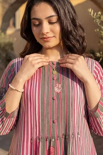 Women Floral Printed Panelled Pure Cotton Kurta with Trousers