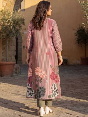 Women Floral Printed Panelled Pure Cotton Kurta with Trousers 4