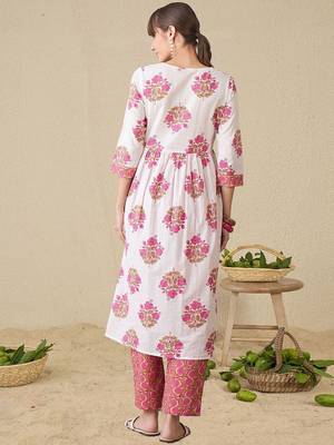 Floral Printed Notch Neck A-Line Pure Cotton Kurta With Trousers 4