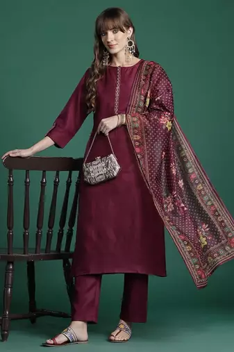 Ethnic Motifs Yoke Design Thread Work Kurta with Trousers & With Dupatta