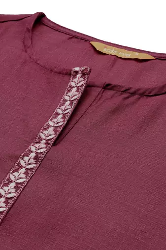 Ethnic Motifs Yoke Design Thread Work Kurta with Trousers & With Dupatta