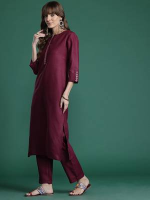 Ethnic Motifs Yoke Design Thread Work Kurta with Trousers & With Dupatta 5