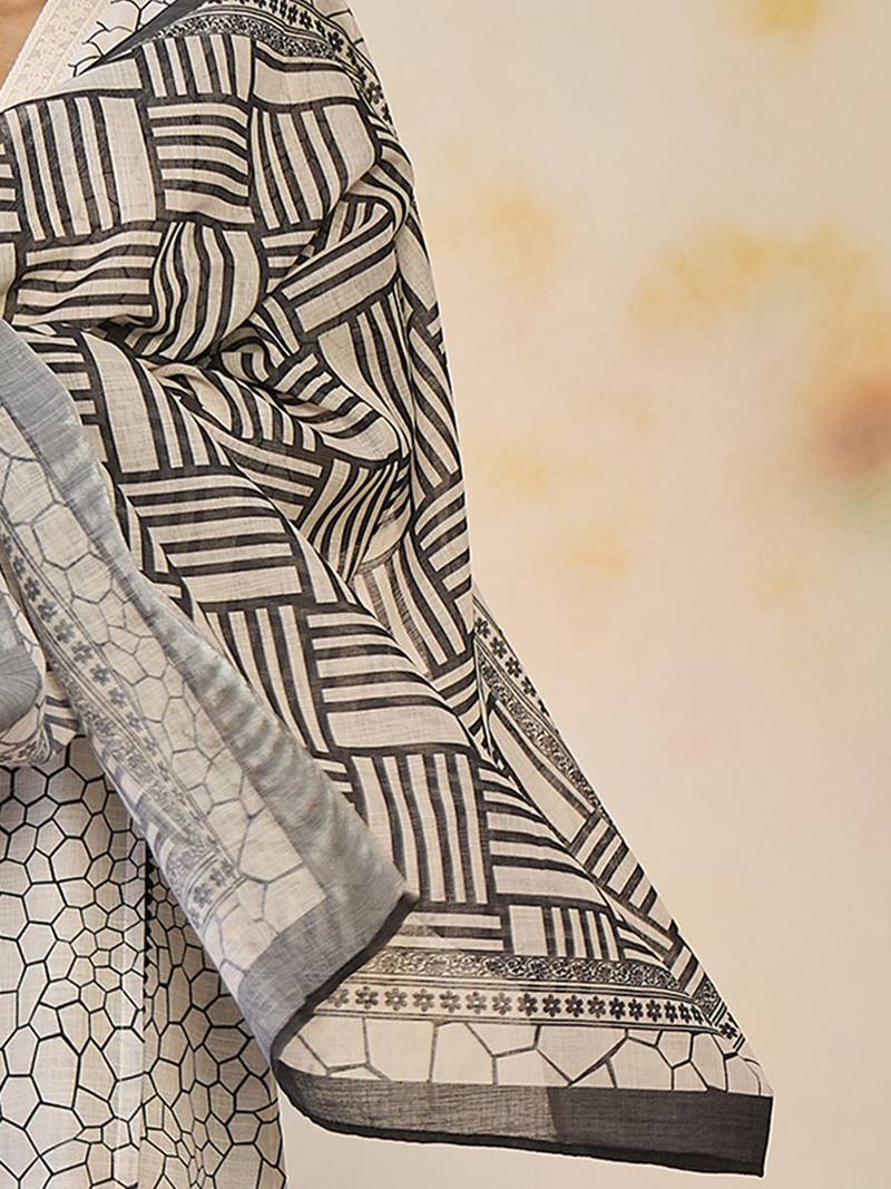 Women Printed Regular Thread Work Pure Cotton Kurta with Trousers & With Dupatta