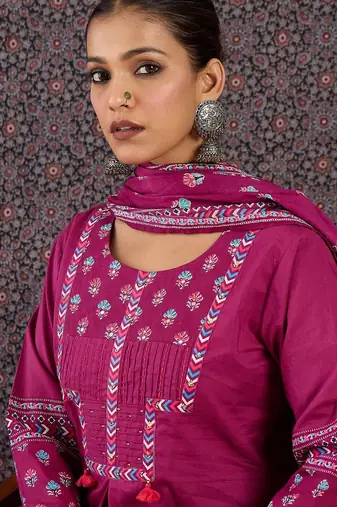 Women Ethnic Motifs Printed Pleated Thread Work Pure Cotton Kurta with Trousers & With Dupatta
