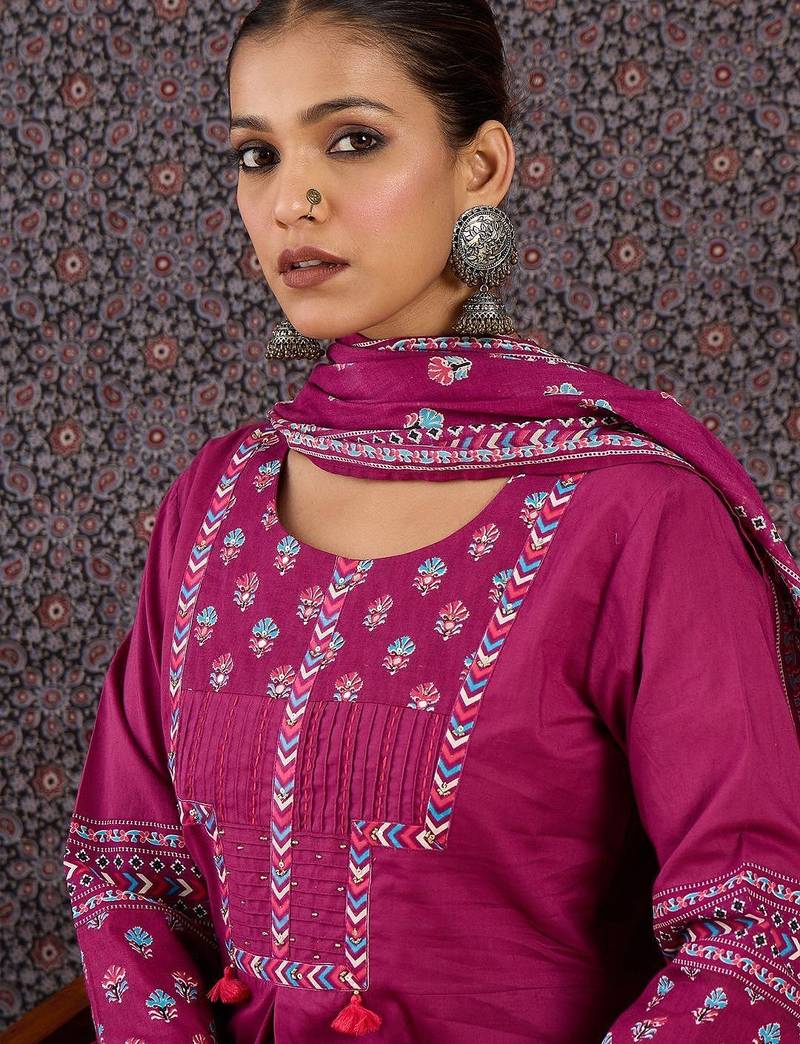 Women Ethnic Motifs Printed Pleated Thread Work Pure Cotton Kurta with Trousers & With Dupatta