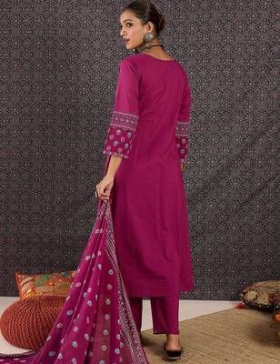 Women Ethnic Motifs Printed Pleated Thread Work Pure Cotton Kurta with Trousers & With Dupatta 4