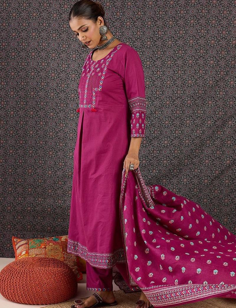 Women Ethnic Motifs Printed Pleated Thread Work Pure Cotton Kurta with Trousers & With Dupatta