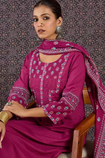 Women Ethnic Motifs Printed Pleated Thread Work Pure Cotton Kurta with Trousers & With Dupatta