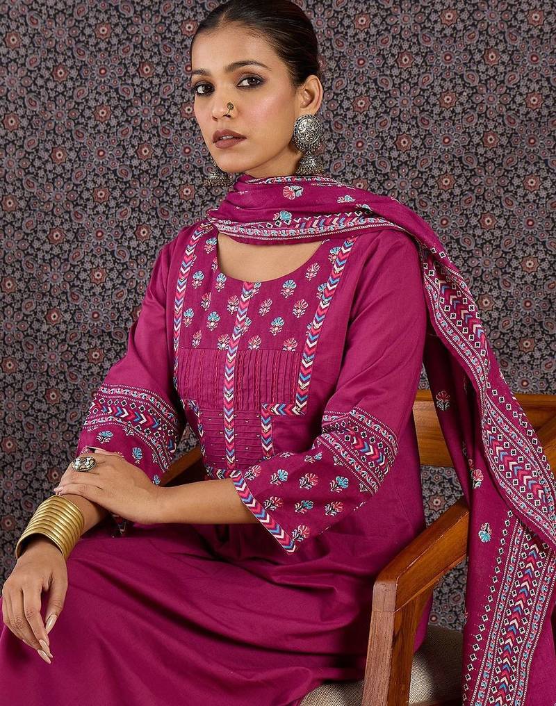 Women Ethnic Motifs Printed Pleated Thread Work Pure Cotton Kurta with Trousers & With Dupatta