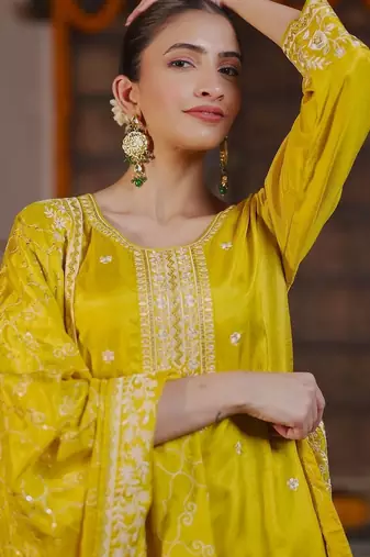 Women Ethnic Motifs Embroidered Regular Sequinned Kurta with Trousers & With Dupatta