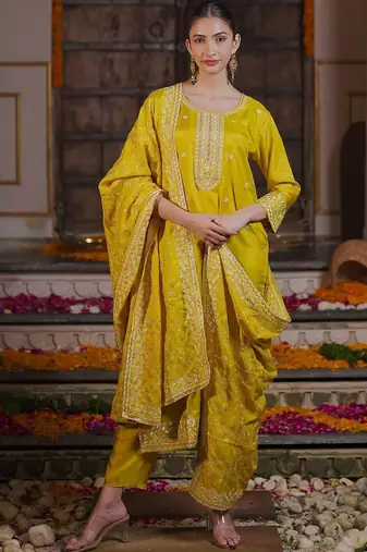 Women Ethnic Motifs Embroidered Regular Sequinned Kurta with Trousers & With Dupatta