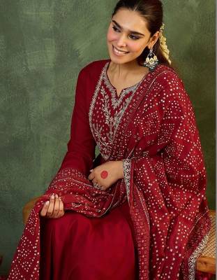 Women Ethnic Motifs Embroidered Empire Kurta with Trousers & With Dupatta 2