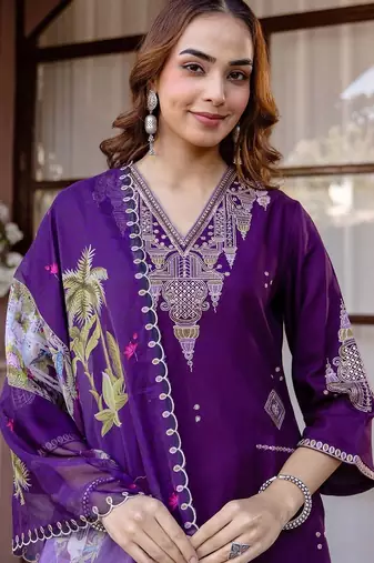 Women Ethnic Motifs Embroidered Regular Thread Work Kurta with Trousers & With Dupatta