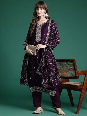 Ethnic Motifs Embroidered Kurta with Trousers & Dupatta 1