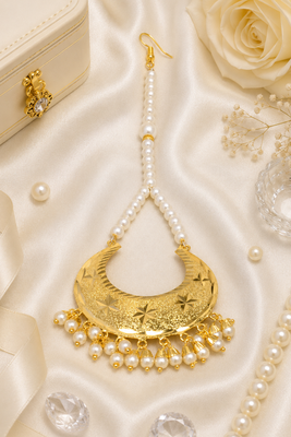 Golden chandbali pearl beaded tikka 1