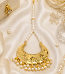 Golden chandbali pearl beaded tikka