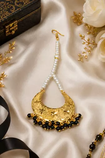 Golden chandbali black beaded tikka