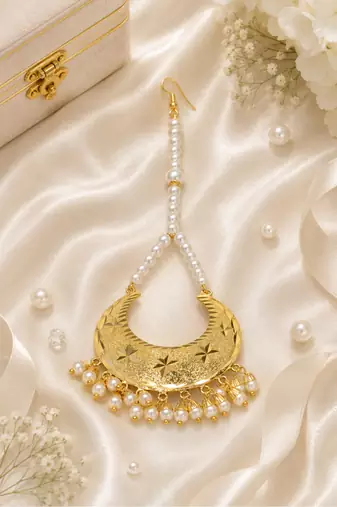 Golden chandbali pearl beaded tikka