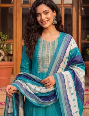 Women Ethnic Motifs Embroidered Regular Thread Work Kurta with Trousers & With Dupatta 2