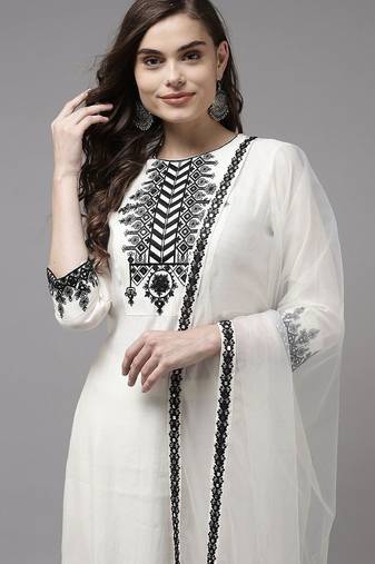Ethnic Motifs Embroidered Regular Mirror Work Kurta With Palazzo And Dupatta