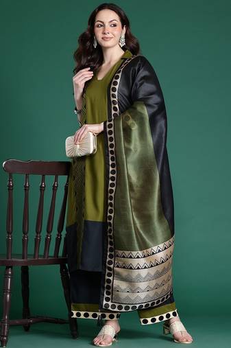 Geometric Printed Regular Kurta with Palazzos & With Dupatta