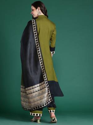 Geometric Printed Regular Kurta with Palazzos & With Dupatta 6