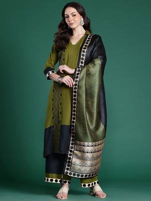 Geometric Printed Regular Kurta with Palazzos & With Dupatta 7