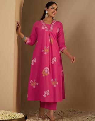 Women Floral Embroidered Pure Cotton Kurta with Trouser 1