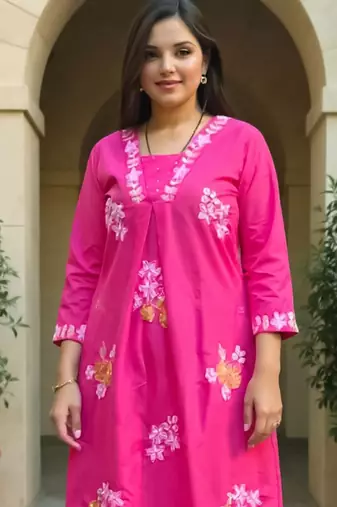 Women Floral Embroidered Pure Cotton Kurta with Trouser